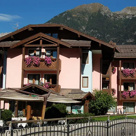 Hotel Quadrifoglio Pinzolo